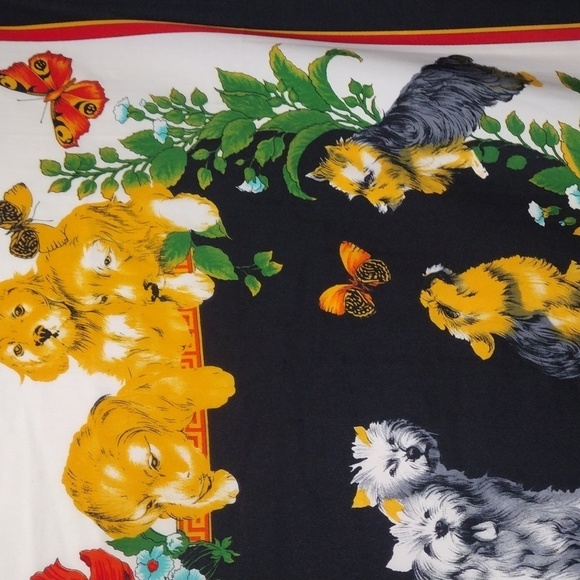 Designer Versace Silk Scarf – Dog & Floral Print 34x34-Inch Women’s Accessory - Picture 11 of 11